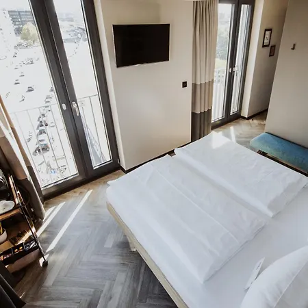 Отель Emma By Schulz Friedrichshain 3*