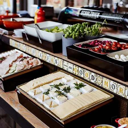 Отель Emma By Schulz Friedrichshain 3*